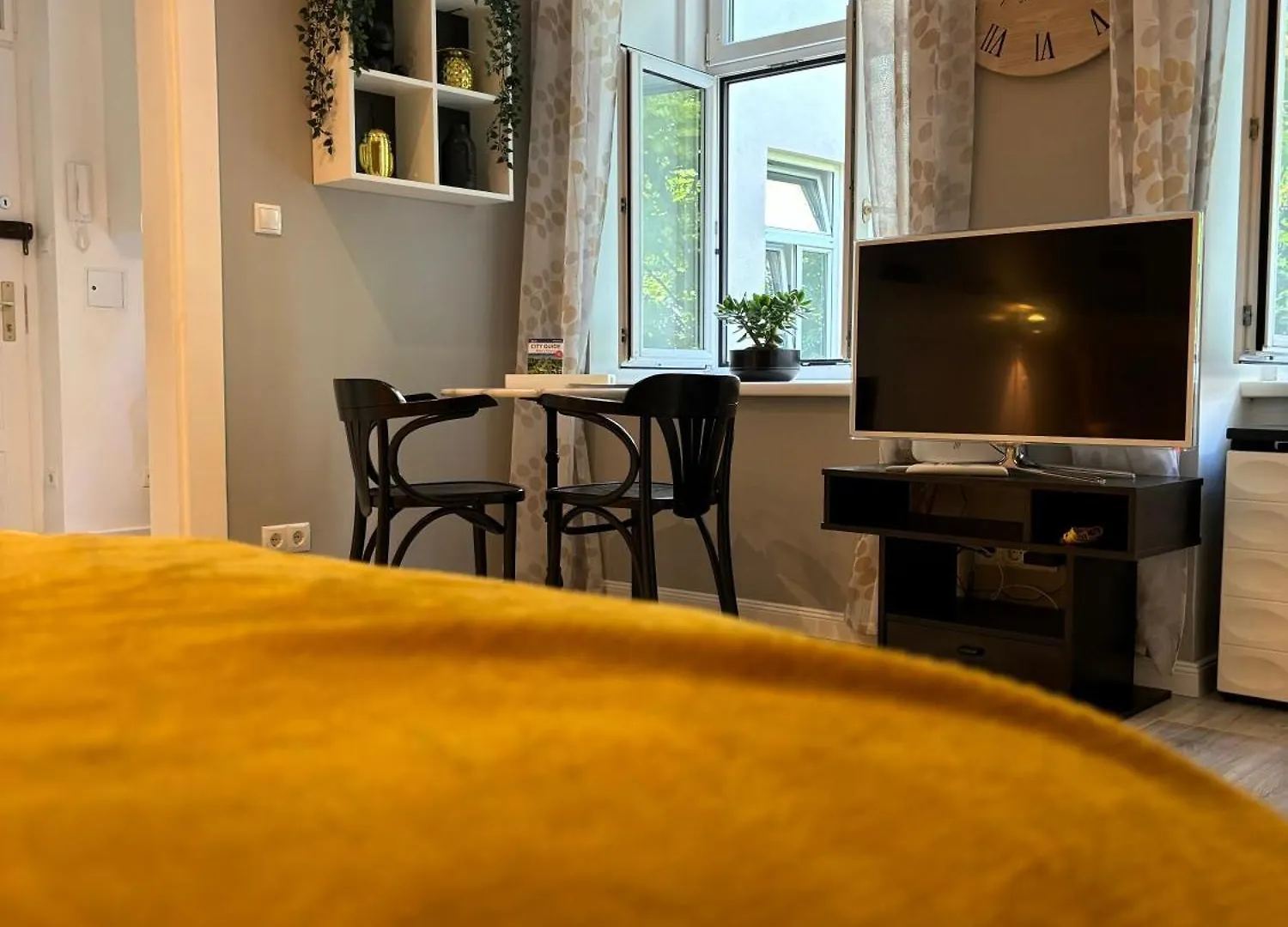 Urban-Elegance Silent-Garden Apartment Vienna Austria