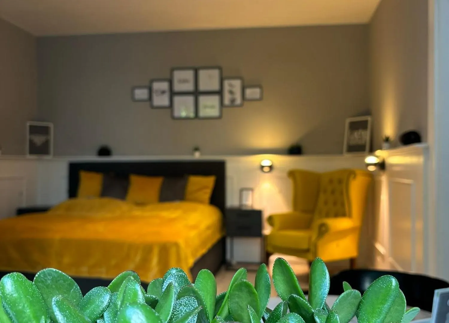Urban-Elegance Silent-Garden Apartment Vienna